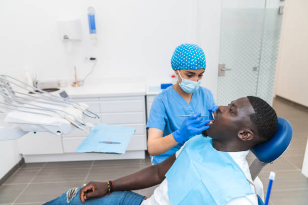 Best Holiday Emergency Dentist in Lone Star, TX